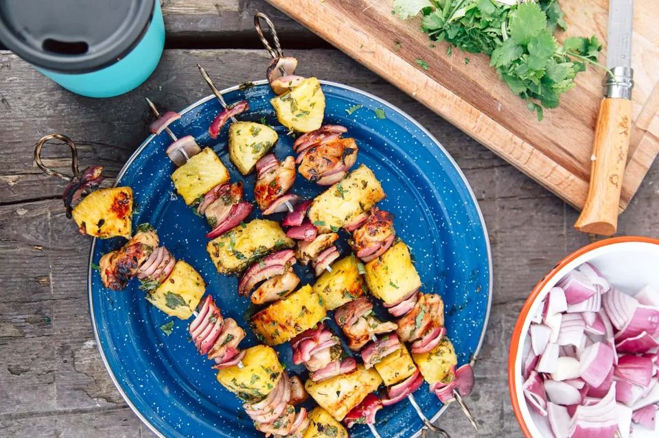 easy-camping-meals-grid-Yu0wohUAACsACiBC.jpg