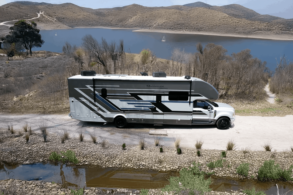 thor-motor-coach-elevates-diesel-motorhomes-for-2026-model-year-grid-aJ93pKTt2nPbaXl6.png
