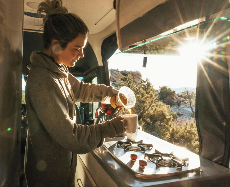 dos-and-donts-of-camping-in-national-parks-grid-Yf1vihIAAPU7m61b.jpg