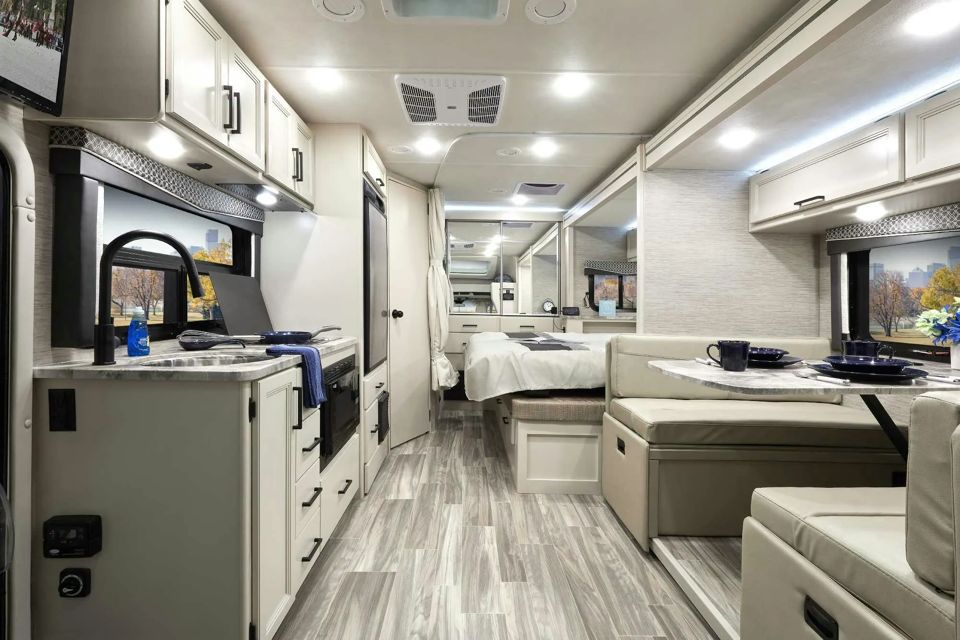 thor-motor-coach-improves-ruv-motorhomes-with-drivability-upgrades-and-floor-plans-grid-YesYLhEAAB8As7zC.jpg