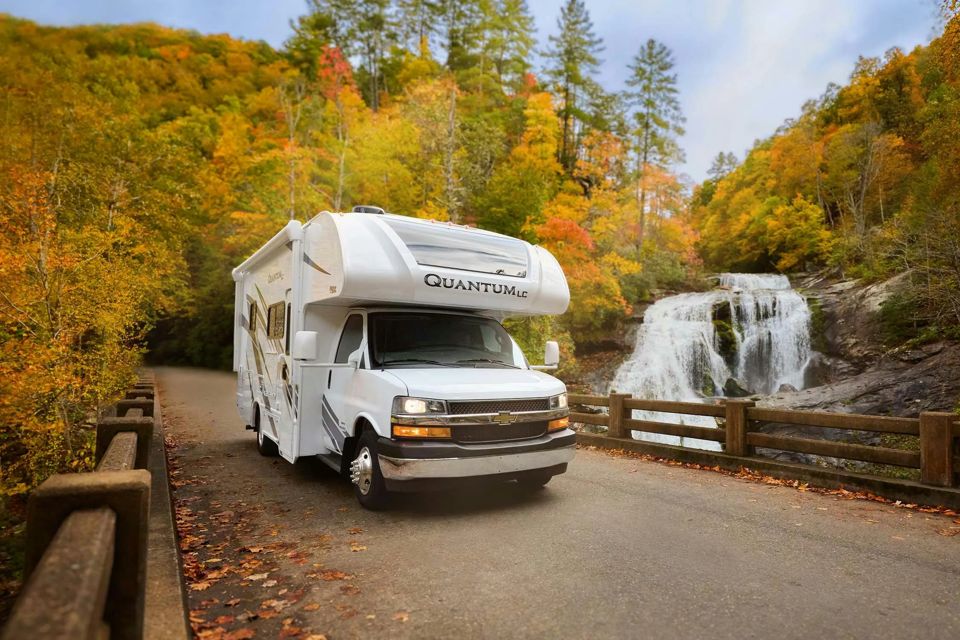 thor-motor-coachs-class-c-motorhomes-welcome-new-floor-plans-grid-YgvD9BIAACsAuQHc.jpg