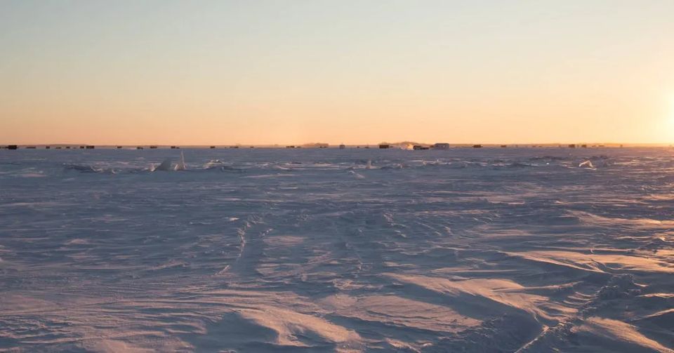 the-best-winter-vacation-destinations-grid-Yh__IRIAACkAoxRM.png