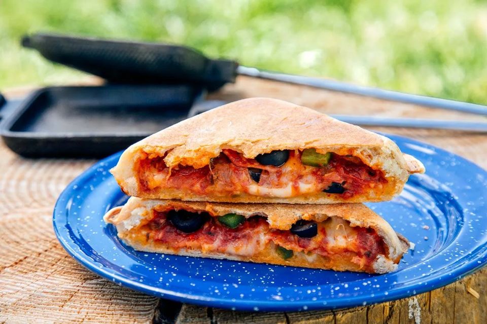 easy-camping-meals-grid-Yu0w_hUAACgACiHa.jpg