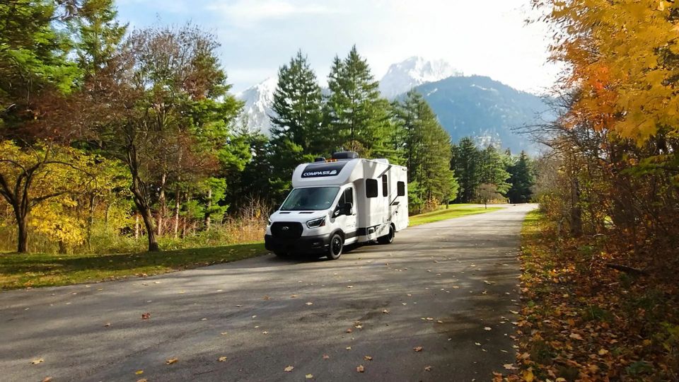best-rvs-under-30-feet-grid-Z92o2jxkOkZ2kJNu.png