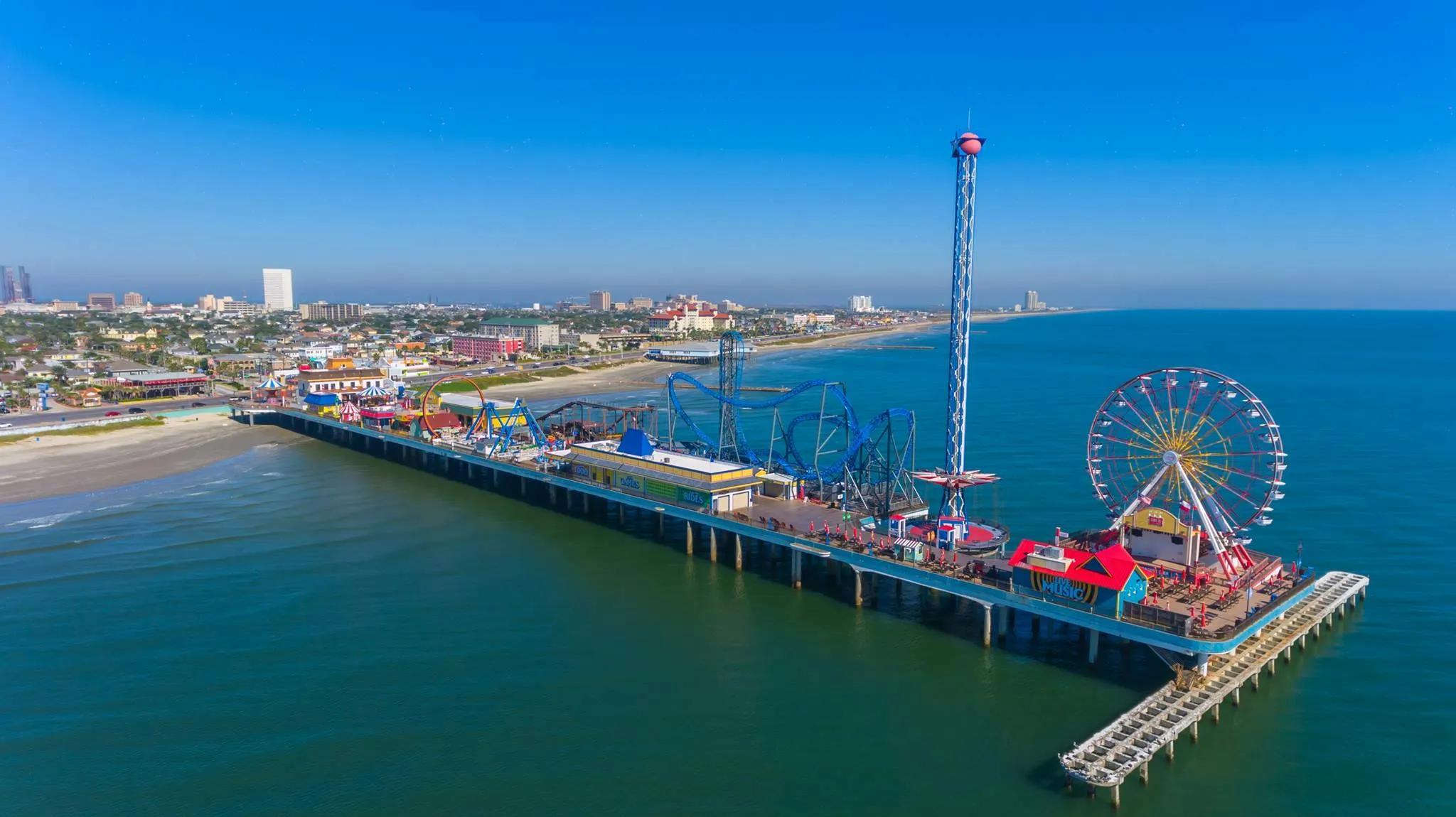 Blog photo Spring Break Destinations RV Edition Photo courtesy: GalvestonTXBeachRentals.com | Galveston, TX Historic Pleasure Pier