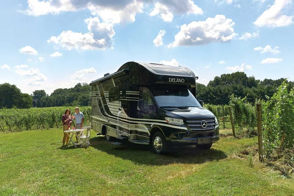 farmers-markets-worth-the-rv-trip-grid-YfGbRxIAACoAh0yz.jpg