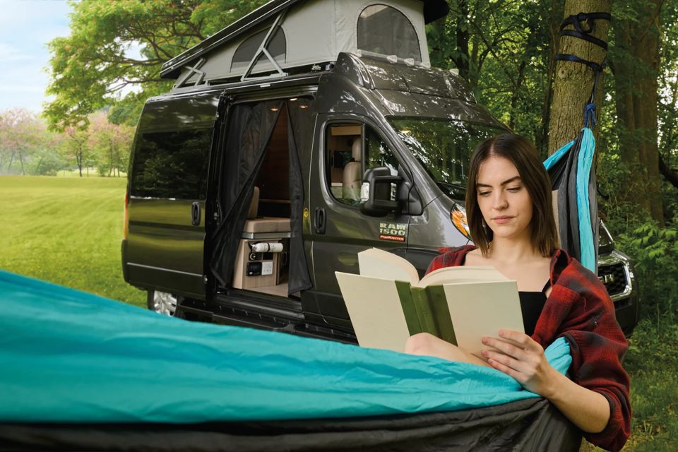 2022-Scope-18T-Woman-Hammock-Reading-LS