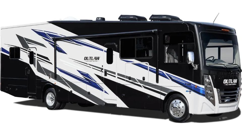 new-luxury-motorhomes-at-the-2024-florida-rv-supershow-grid-Zabj3BEAACIAsUsC.png