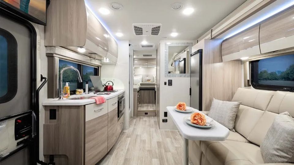 thor-motor-coach-unveils-exciting-2024-motorhome-changes-grid-ZIx0DBEAACQA56C3.png
