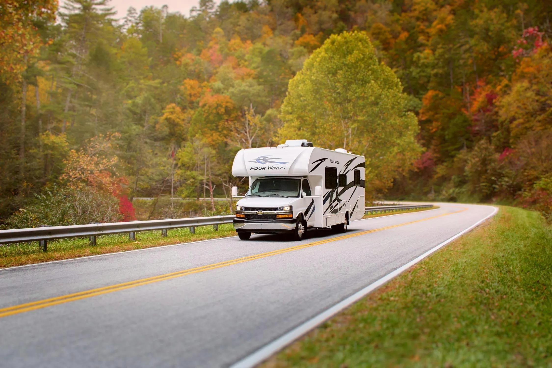 2022 Thor Four Winds Class C RV Lifestyle Tennessee shoot driving shot