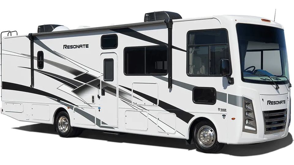 thor-motor-coach-reveals-five-new-motorhomes-at-annual-open-house-grid-YzDxxRAAACMAeRim.png