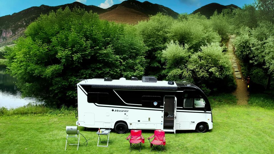 best-rvs-under-30-feet-grid-Z92oSDxkOkZ2kJNi.jpg