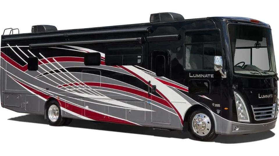 new-luxury-motorhomes-at-the-2024-florida-rv-supershow-grid-ZJXEEhEAACMABK5J.png